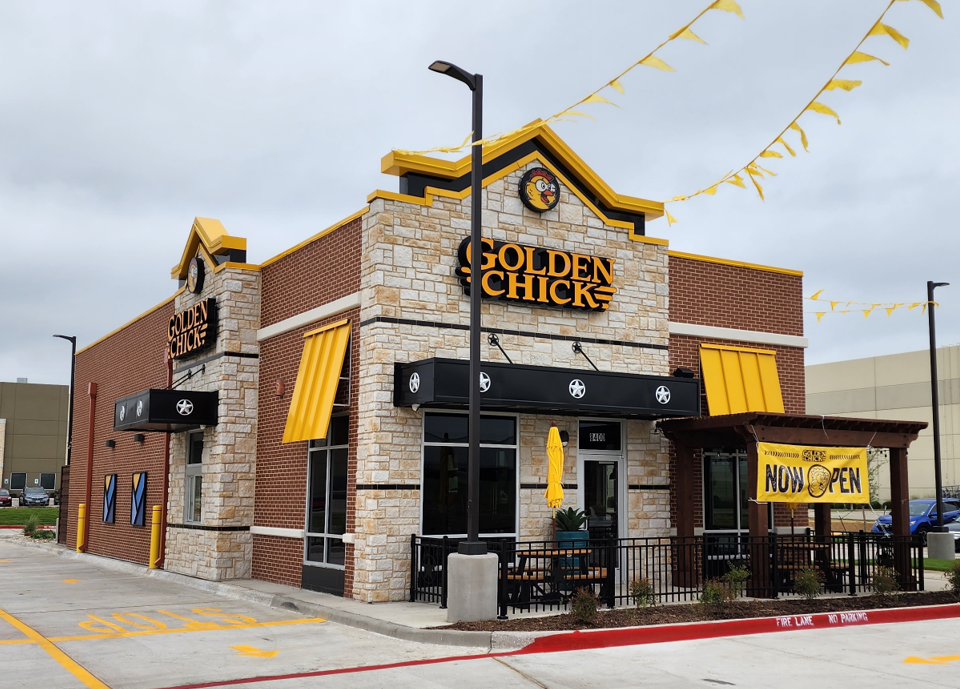 Golden Chick storefront.  Your local Golden Chick fast food restaurant in Fort Worth, Texas