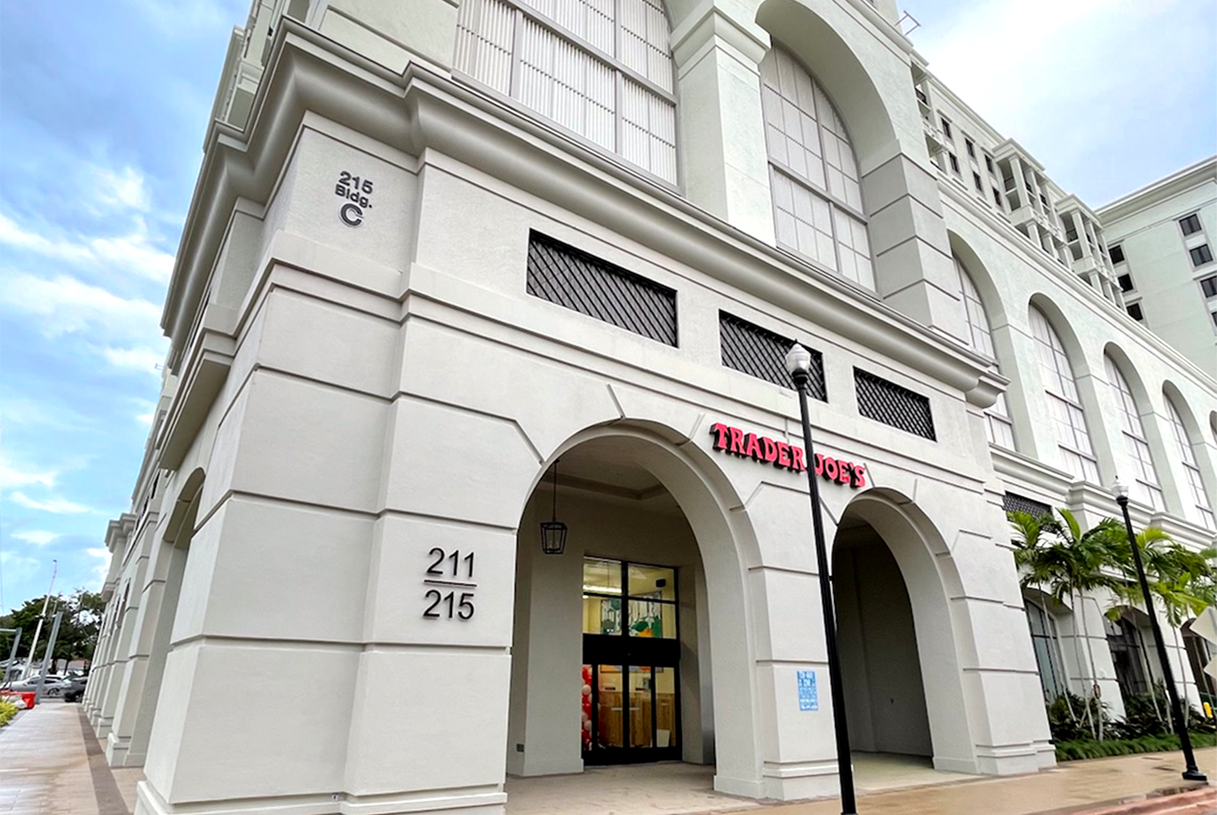 Trader Joe's Coral Gables (781) Grocery Store in Coral Gables 33133