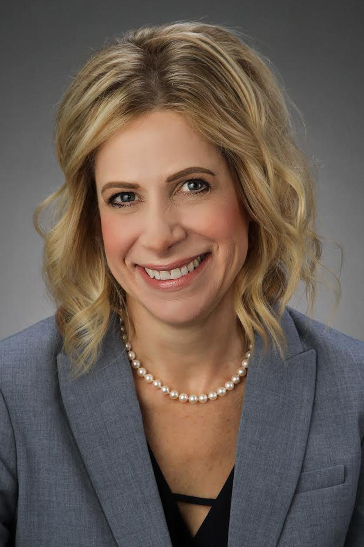 Jennifer Eilers, Cfp portrait image. Your local financial advisor in Lake Forest, 