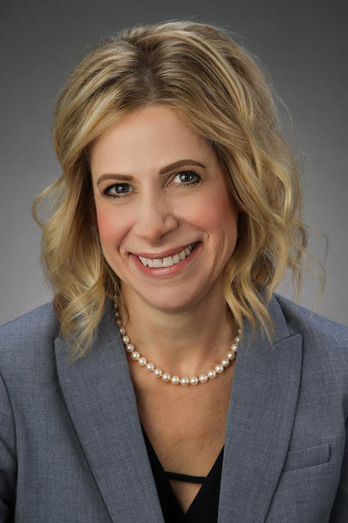 Jennifer Eilers, Cfp portrait image. Your local financial advisor in Lincolnwood, 