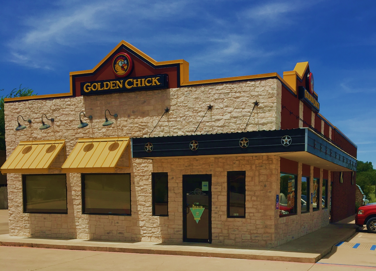 Golden Chick storefront.  Your local Golden Chick fast food restaurant in Dublin, Texas