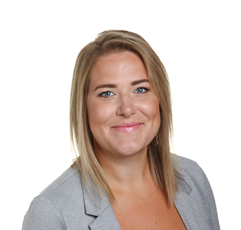 Nika Holt portrait image. Your local mortgage specialist in Invermere, BC