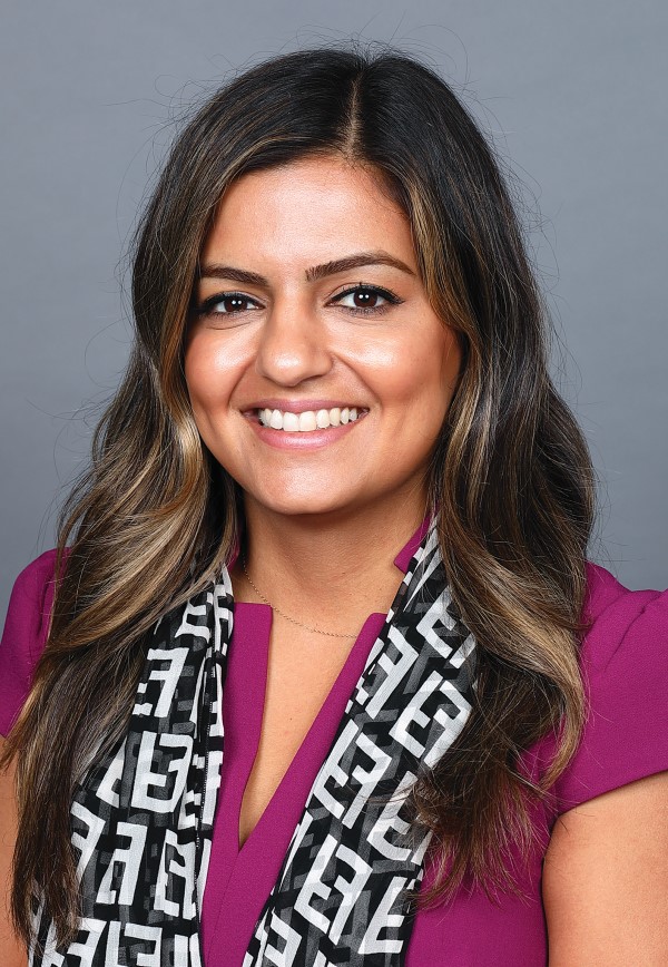 Samineh Shaeghi portrait image. Your local financial advisor in San Jose, 