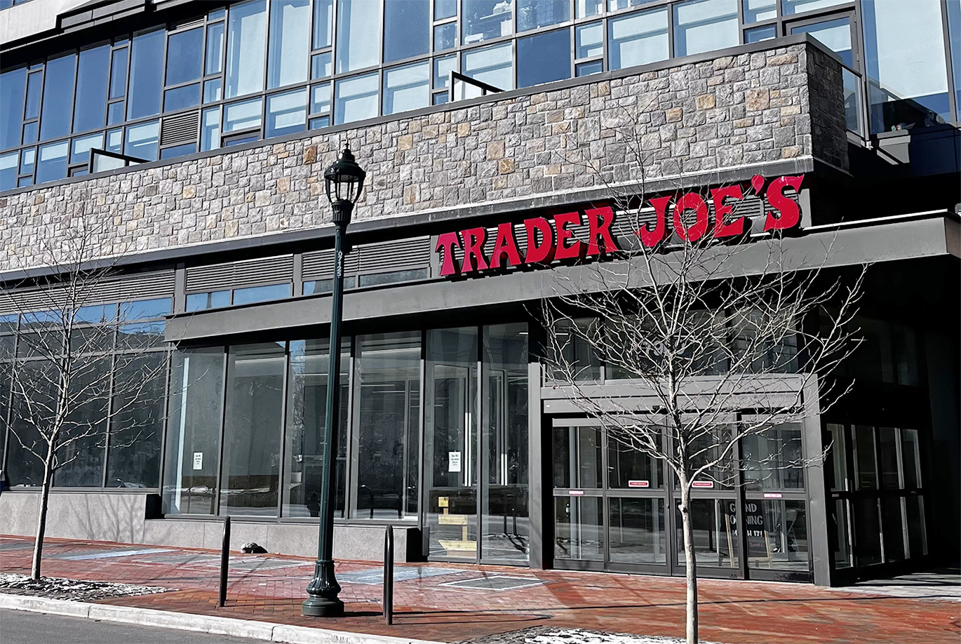 trader-joe-s-bethesda-downtown-623-grocery-store-in-bethesda-20814