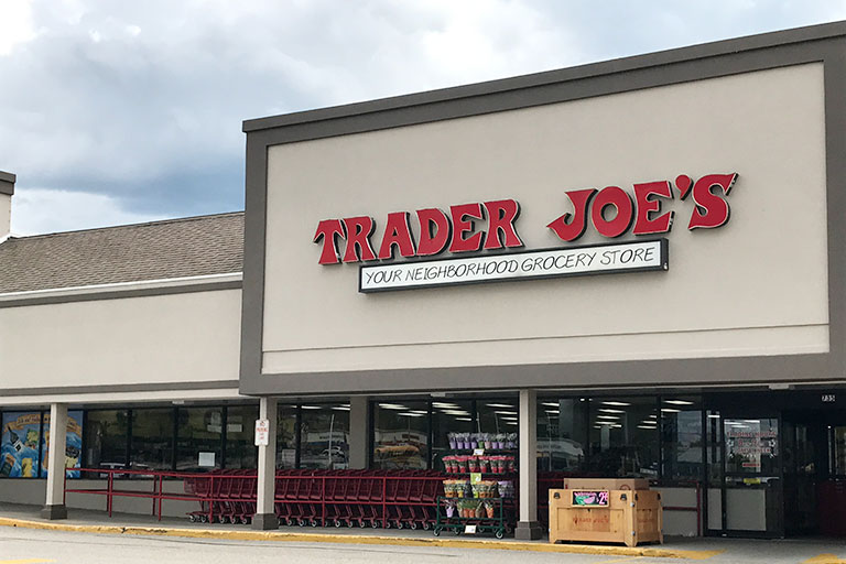 trader-joe-s-lake-zurich-684-grocery-store-in-lake-zurich-60047