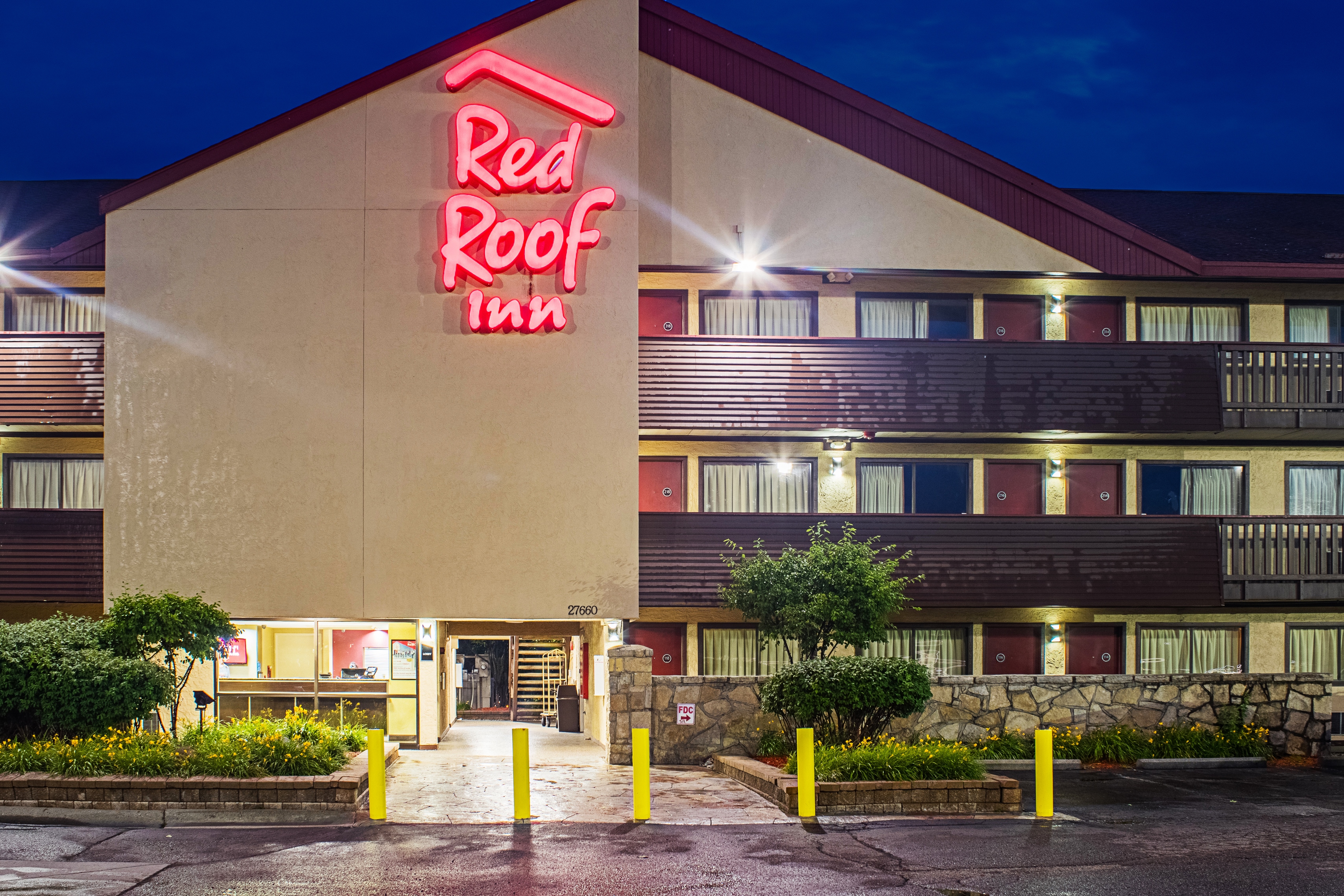 Red Roof Inn Detroit - Southfield Southfield (248)353-7200