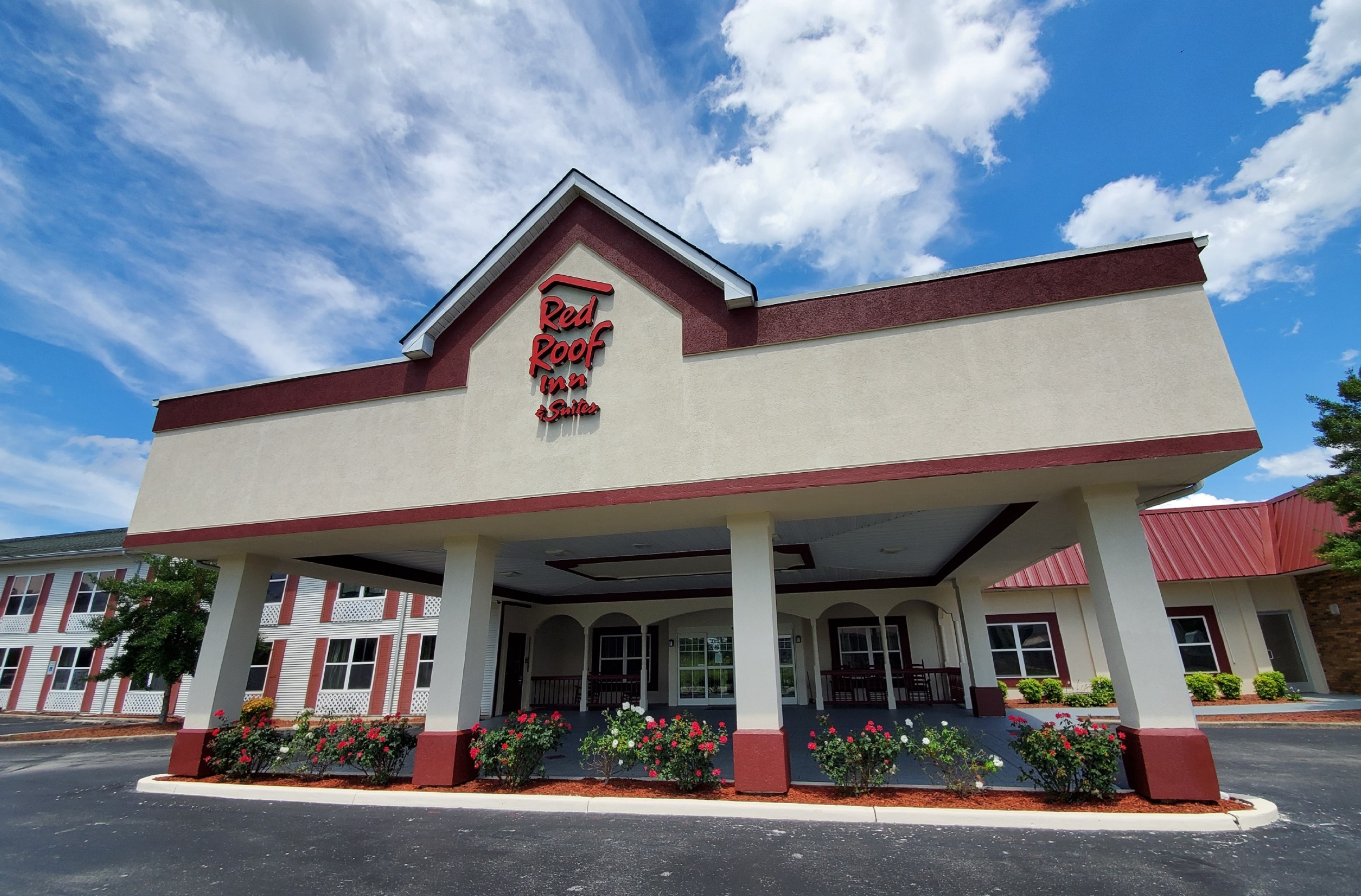 Image 6 | Red Roof Inn & Suites Manchester, TN