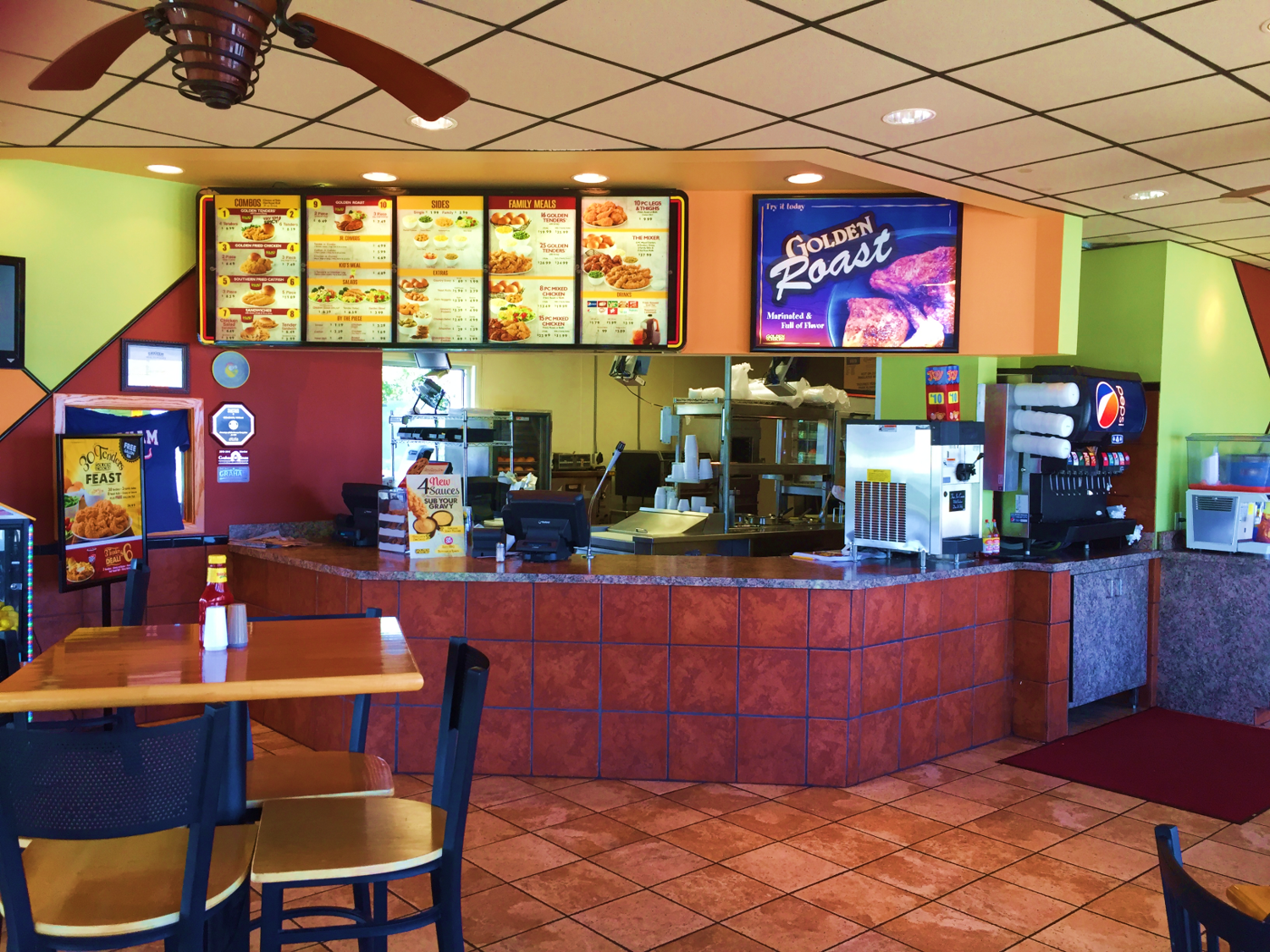 Golden Chick storefront.  Your local Golden Chick fast food restaurant in Graham, Texas