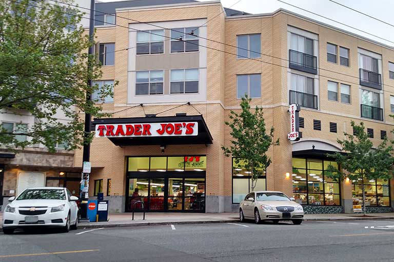 Trader Joe's Seattle Queen Anne Hill (135) Grocery Store in Seattle 98109