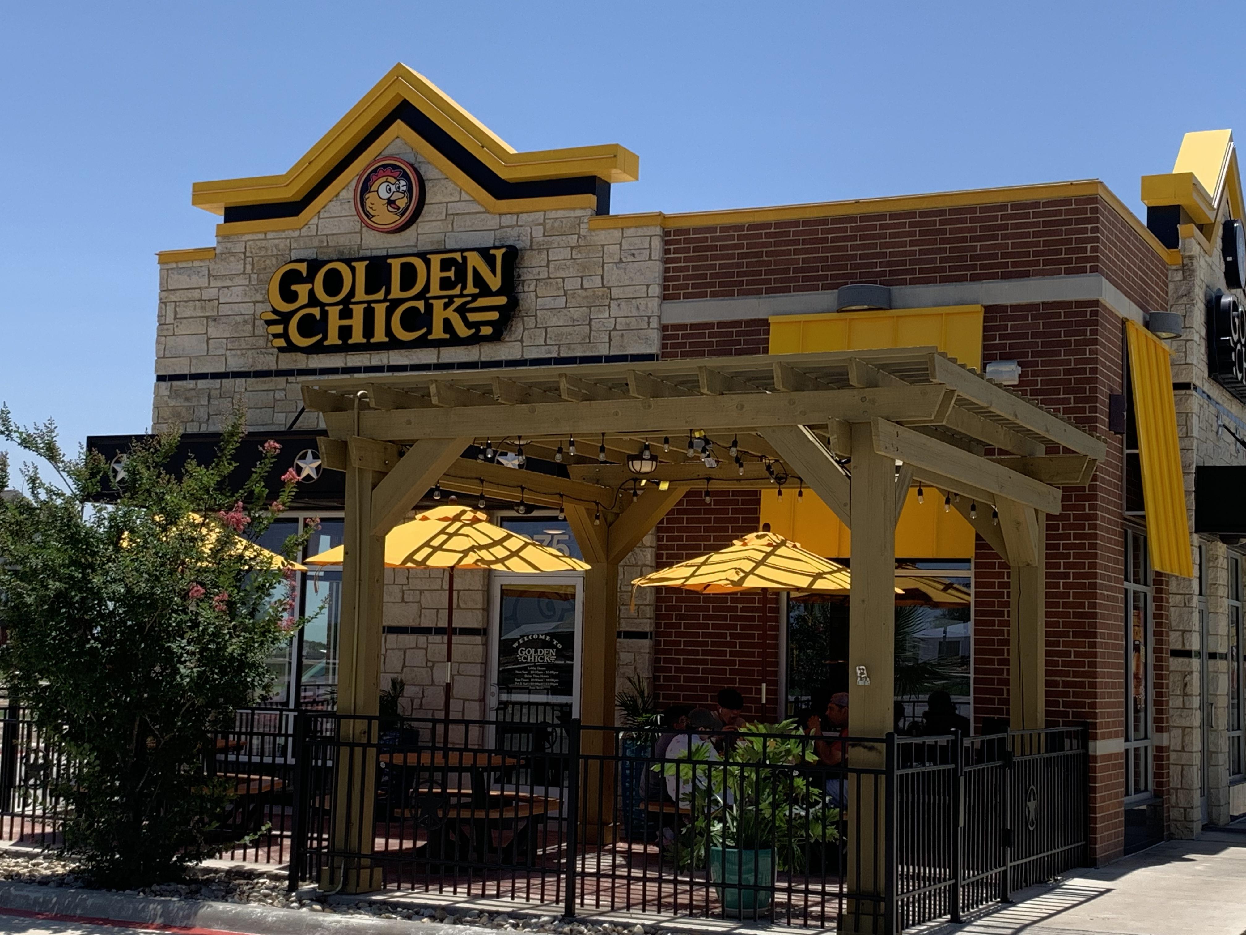 Golden Chick storefront.  Your local Golden Chick fast food restaurant in Hondo, Texas