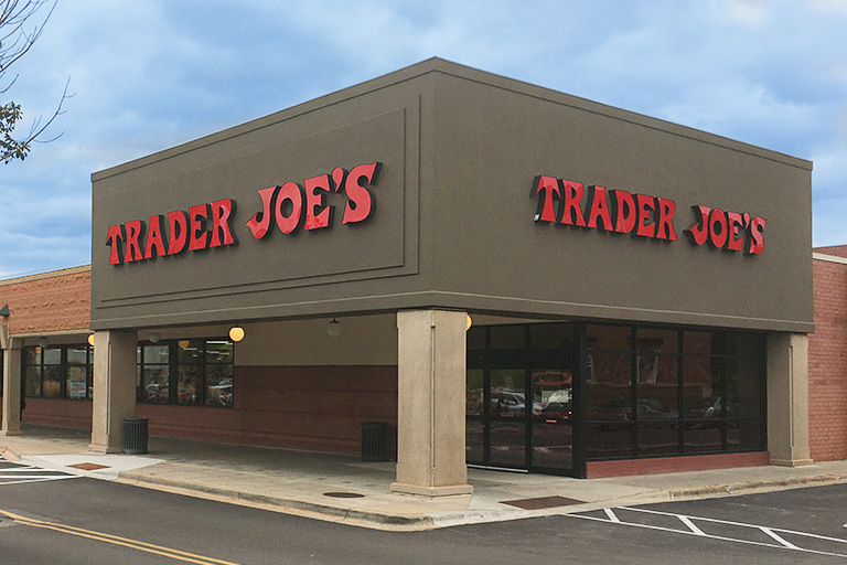 Trader Joe S Hyde Park 706 Grocery Wine Store On 1528 E 55th Street In Chicago Il