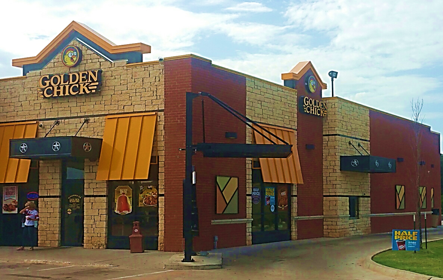 Golden Chick storefront.  Your local Golden Chick fast food restaurant in Guthrie, Oklahoma