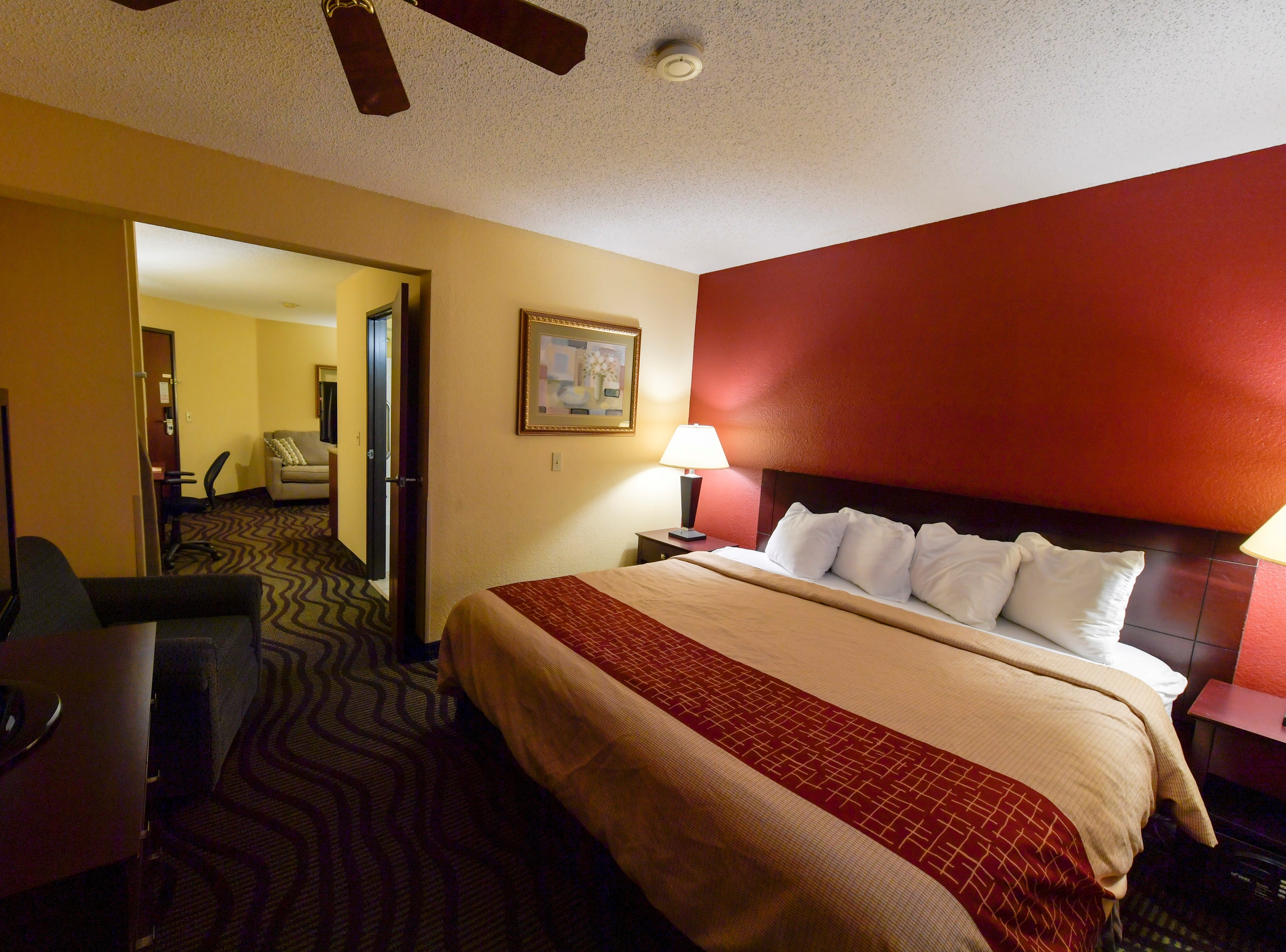 Red Roof Inn & Suites Lincoln Lincoln (402)477-1100