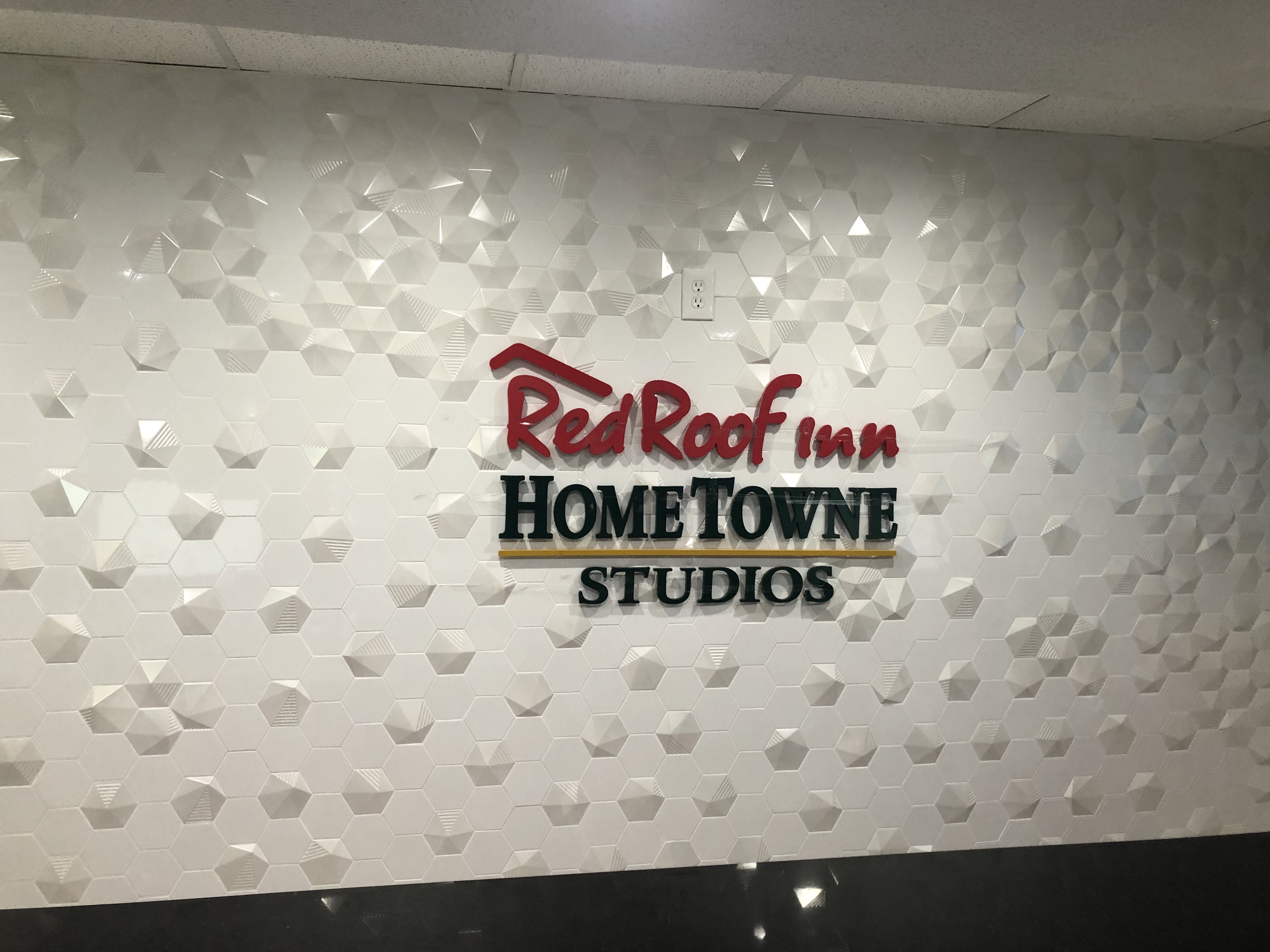 HomeTowne Studios Bordentown – McGuire AFB - Bordentown, NJ 08505 - (609)521-4242 | ShowMeLocal.com