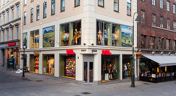 Zielig Afdeling corruptie FjÃ¤llrÃ¤ven Brand Center Oslo - Outdoor, Mountain, and Hiking Clothing  Store in Oslo, Norway