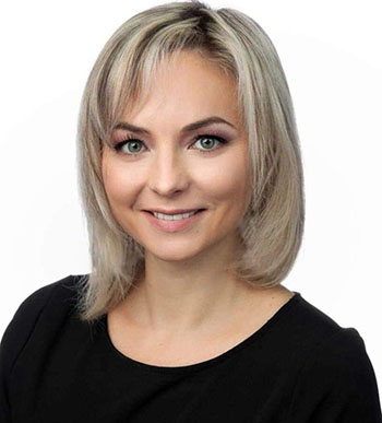 Irina Afanasieva portrait image. Your local mortgage specialist in Midland, ON